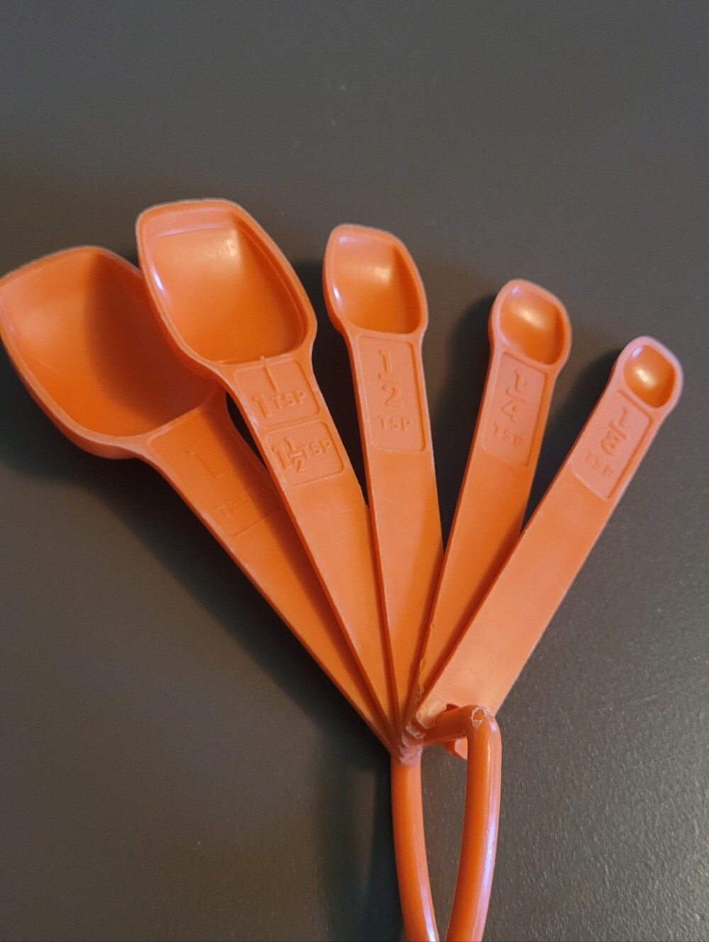 Tupperware 5 Pc Measuring Spoon Set